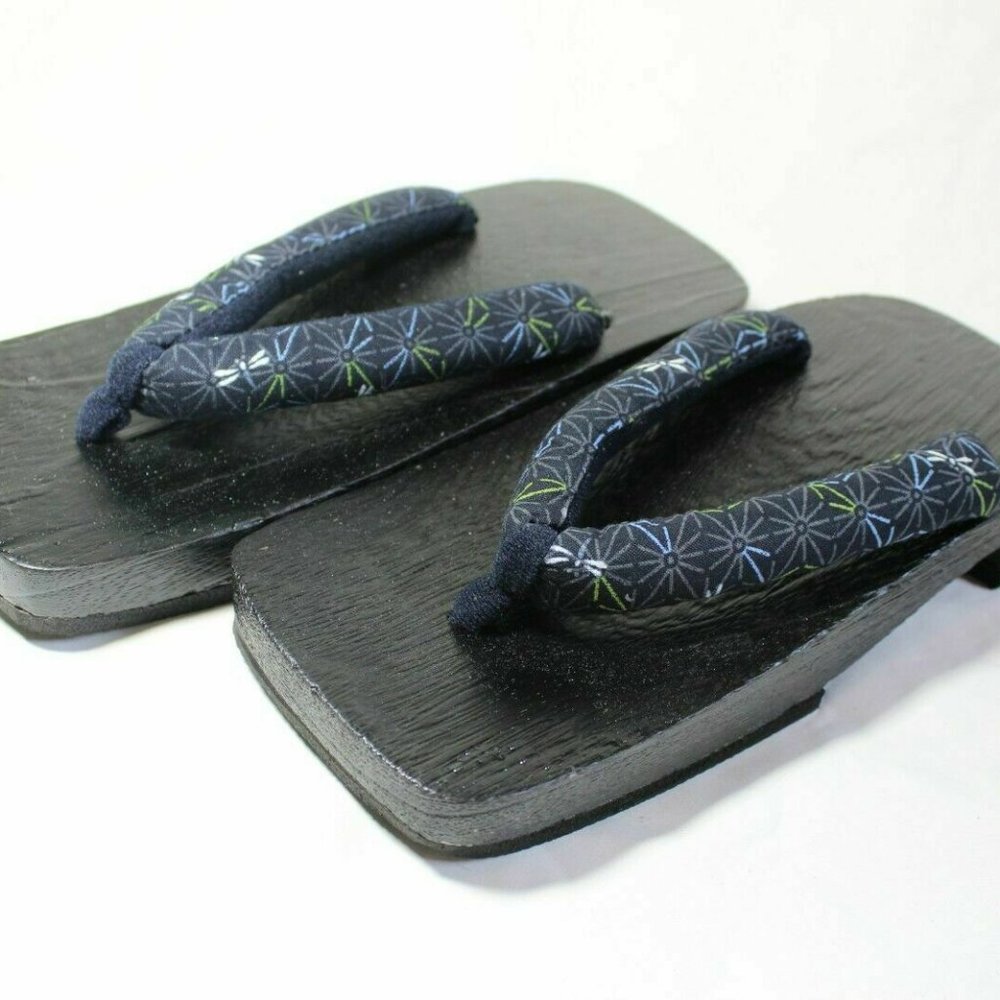 GETA Traditional Japanese Wood Sandals Black Blue